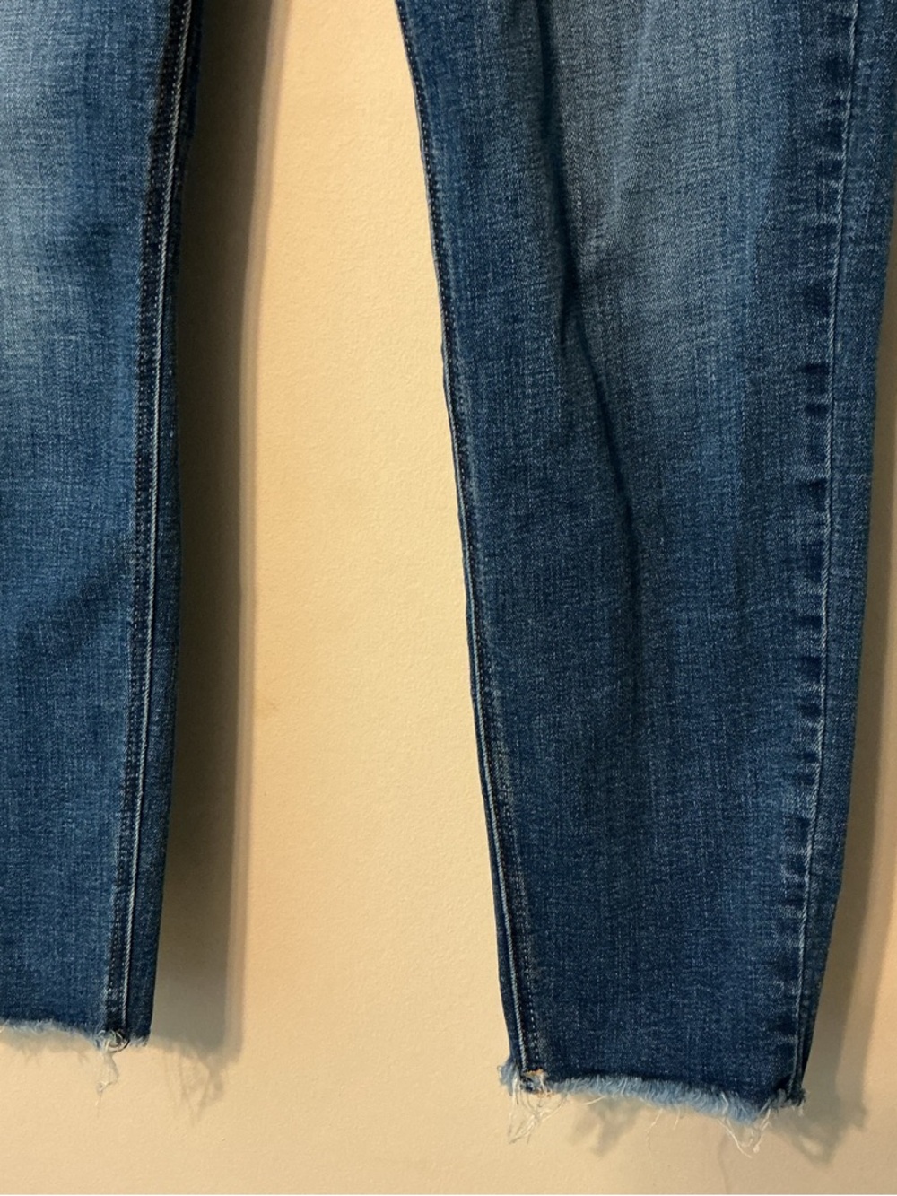 Old Navy Dark Blue High-Rise Button-Fly Cropped Jeans - Picture 4 of 7